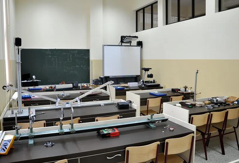 Physics Lab 1.png
